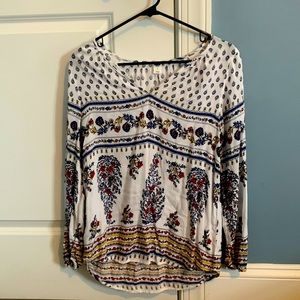 Old Navy Casual flower print Long Sleeved shirt. Size small